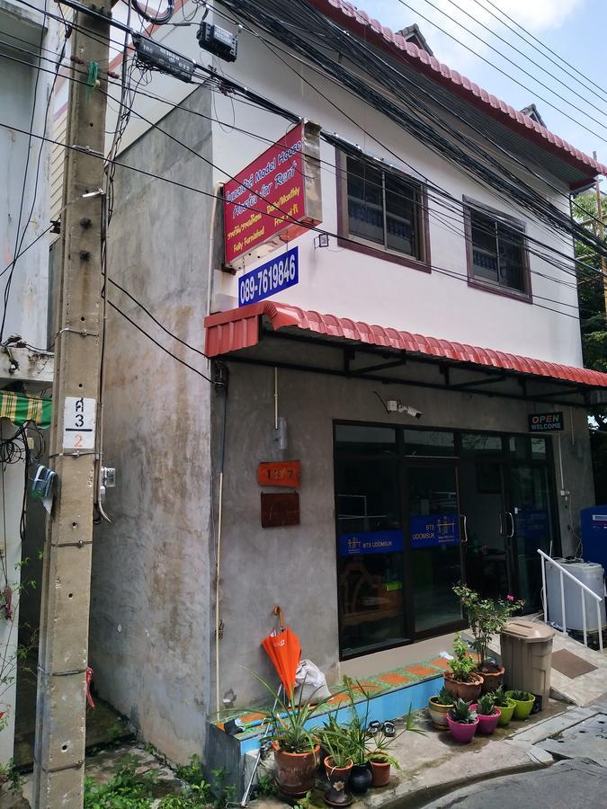 Model House 2543 Otel Bangkok Dış mekan fotoğraf